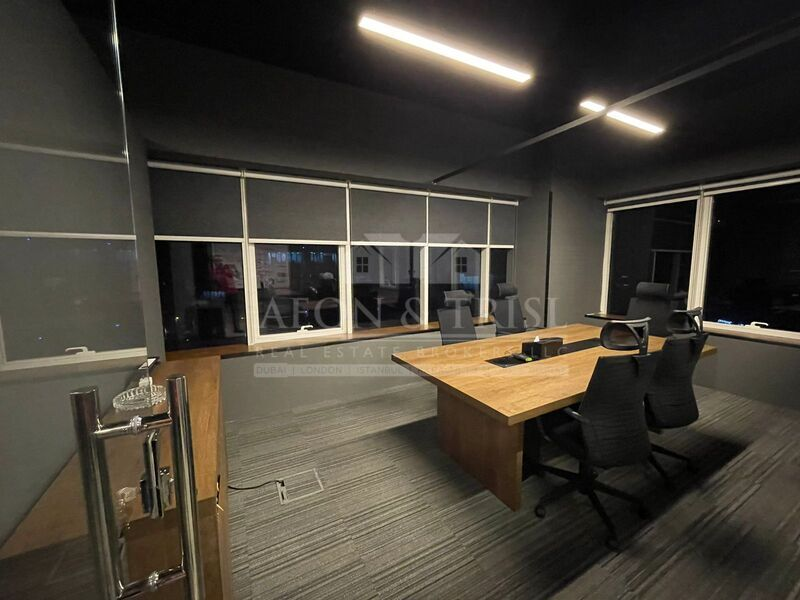 Furnished | Canal View | Spacious Office Space-pic_1